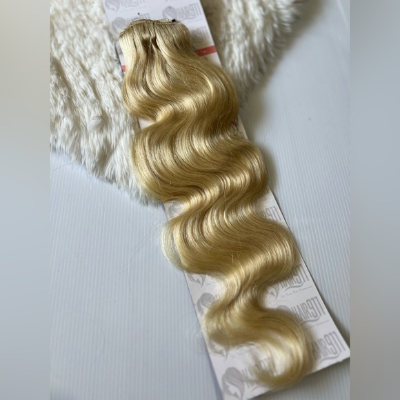 Other - 20 In light Blonde #613 Hair Extensions - Clip ins